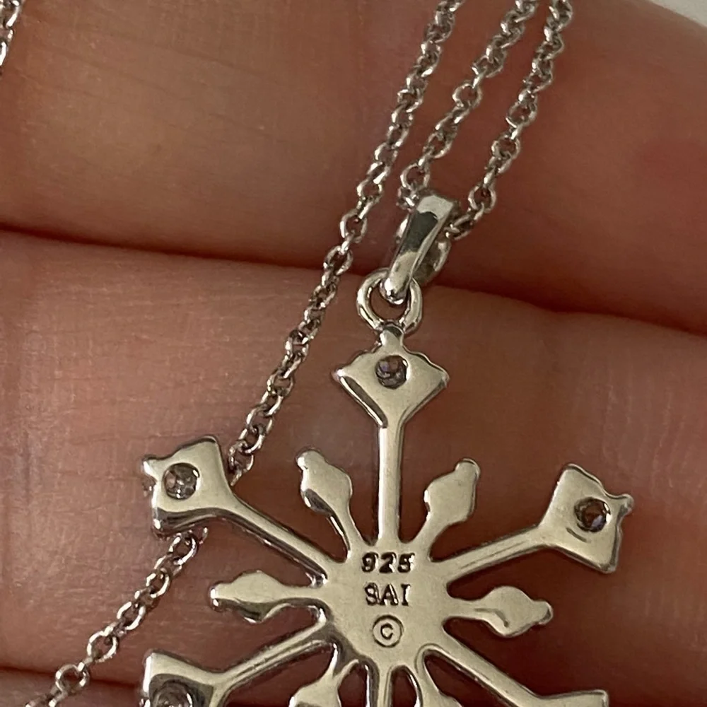 925 SAI Necklace Snowflake CZs Pendant Chain 18” 3.27g